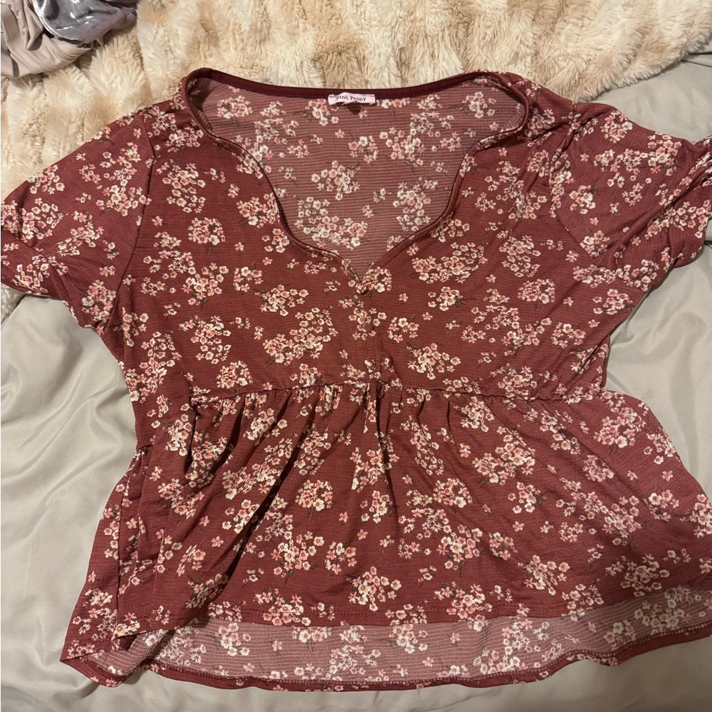 Chic Floral V-Neck Blouse in Burgundy